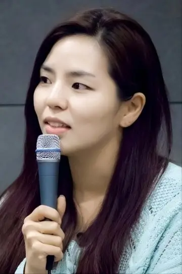Zdjęcie  (Kim Ji-hyun) #410796