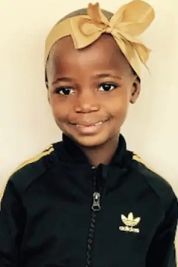 Zdjęcie  (Estere Mwale Ciccone) #304335