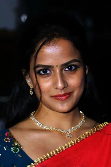Zdjęcie  (Vaishnavi Chaitanya) #264136
