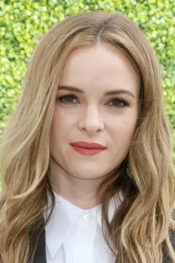 Zdjęcie Daniela Panabaker #59601