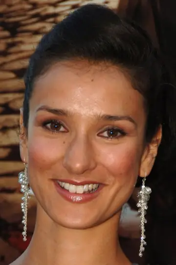 Zdjęcie Indira Varma #3763