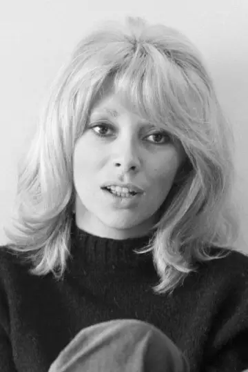 Zdjęcie Miraila Darć (Mireille Darc) #334105