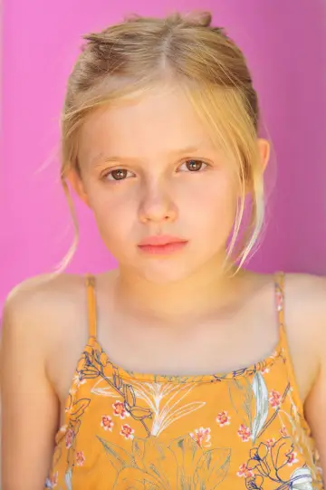 Zdjęcie Avery Tiiu Essex #75904