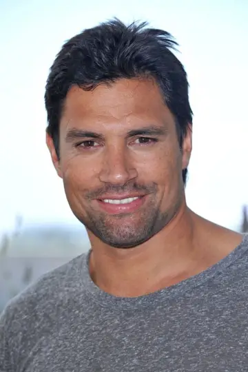 Zdjęcie Manu Bennett #10220