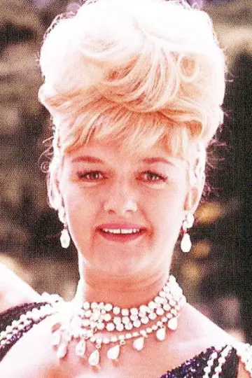 Zdjęcie  (Joan Sims) #403940