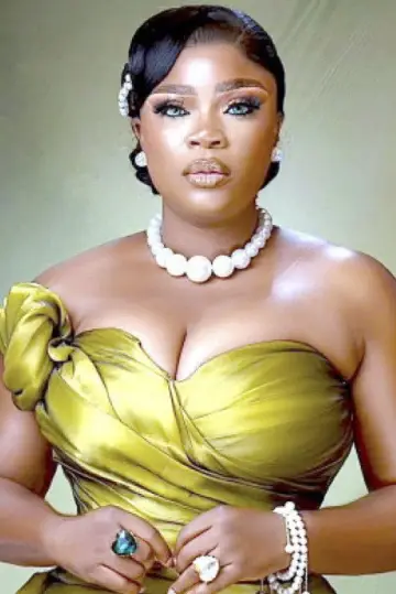 Zdjęcie Eniola Ajao