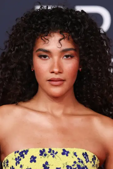 Zdjęcie Olivia Dean #666356