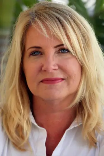 Zdjęcie Julie K. Brown #136589