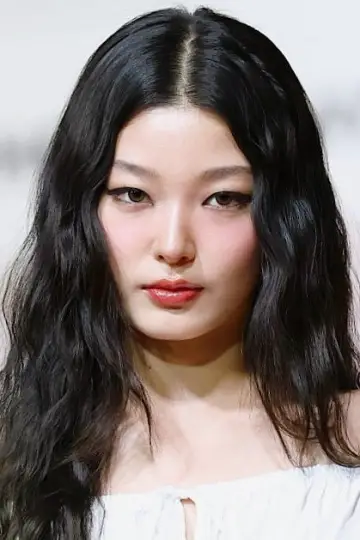 Zdjęcie  (Yoonchae Jeong) #415008