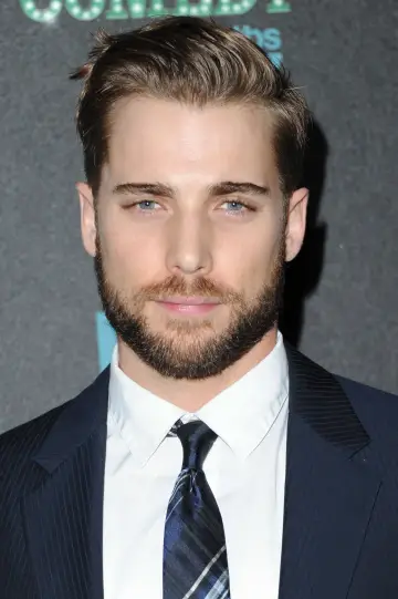 Zdjęcie Dustin Milligan #54826