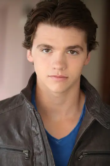 Zdjęcie Joel Courtney #36256