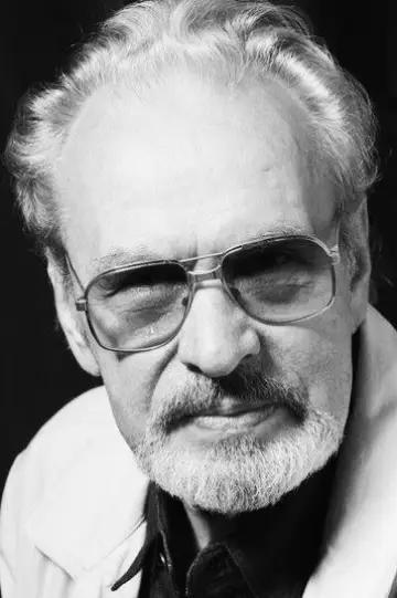 Zdjęcie Ernest Yasan