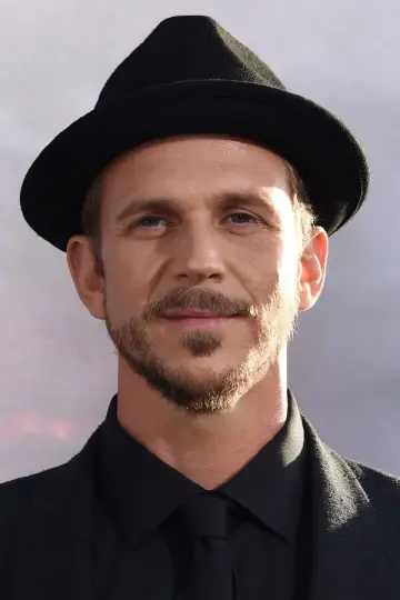 Zdjęcie Gustaf Skarsgård #2960