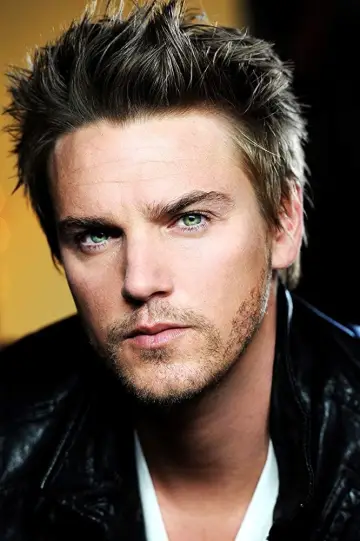 Zdjęcie Riley Smith #90047