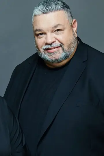 Zdjęcie Adrian Russell Wills