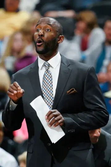 Zdjęcie Lloyd Pierce
