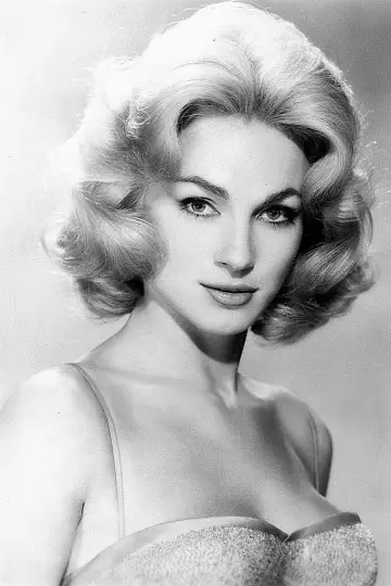 Zdjęcie Shirley Anne Field #125033