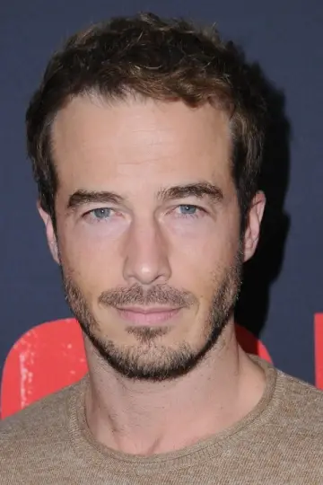 Zdjęcie Ryan Carnes #143571