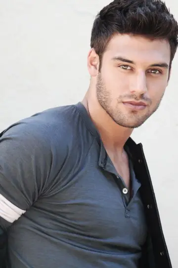 Zdjęcie Ryan Guzman #96625