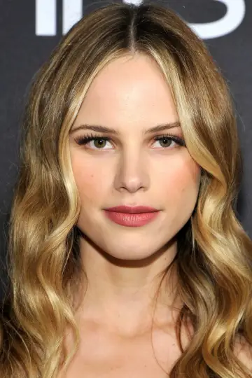 Zdjęcie Halston Sage #25733