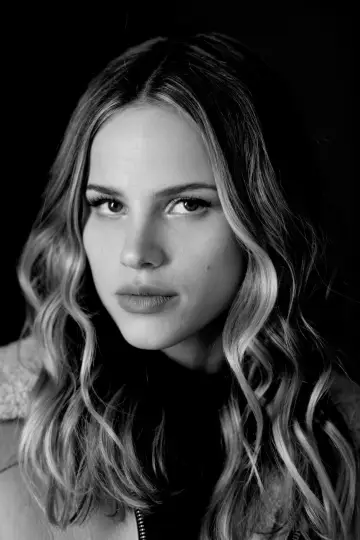 Zdjęcie Halston Sage #69618