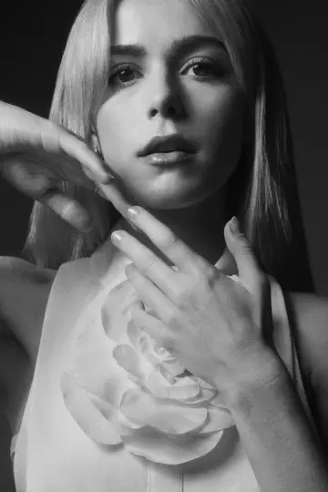 Zdjęcie Kiernan Shipka #75228