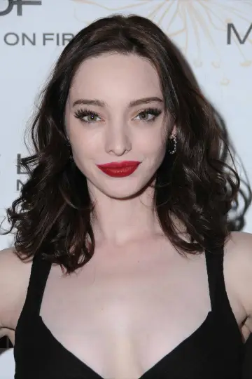 Zdjęcie Emma Dumont #2933