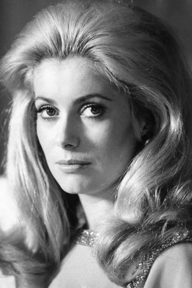 Zdjęcie Katarzyna Denew



 (Catherine Deneuve)