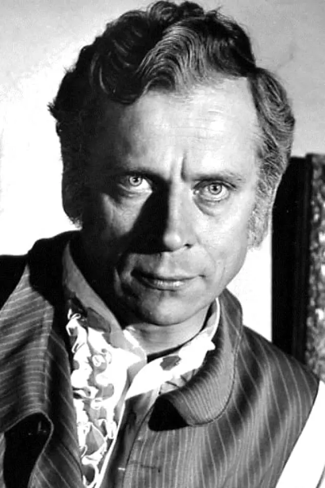 Zdjęcie Ivan Triesault
