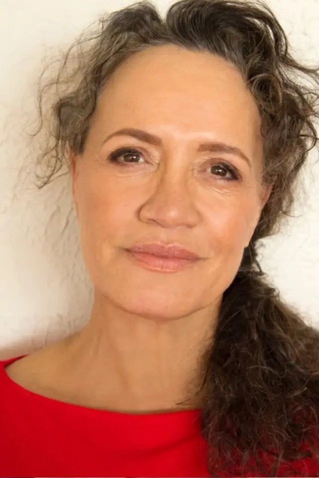 Zdjęcie Rena Ouen (Rena Owen)