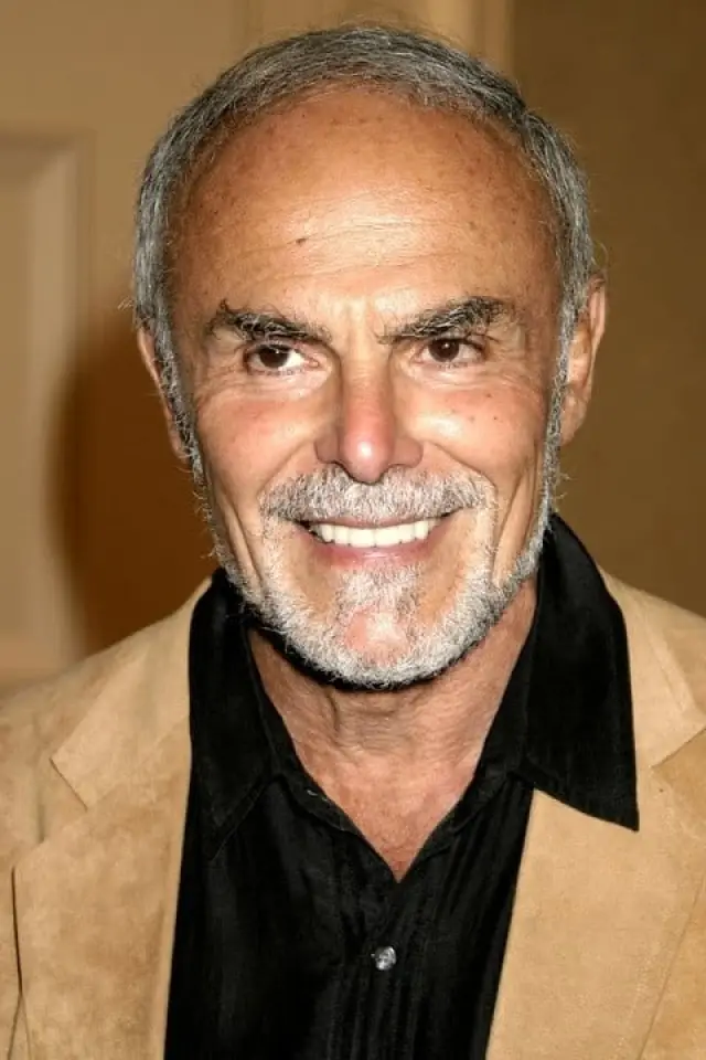 Zdjęcie John Saxon