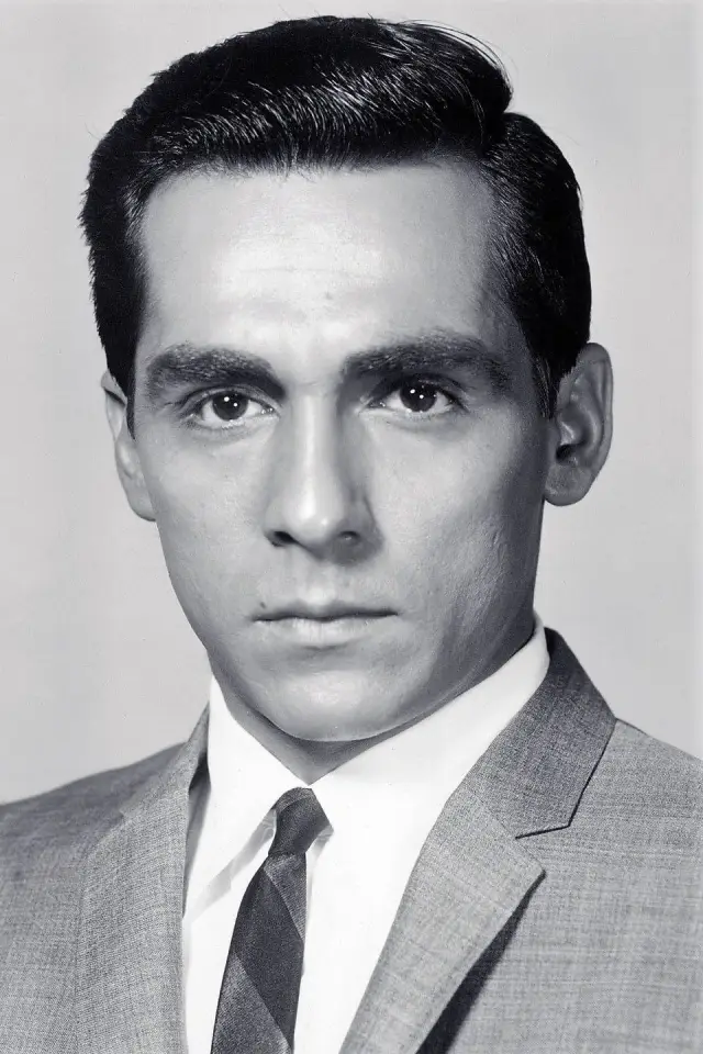 Zdjęcie Perry Lopez