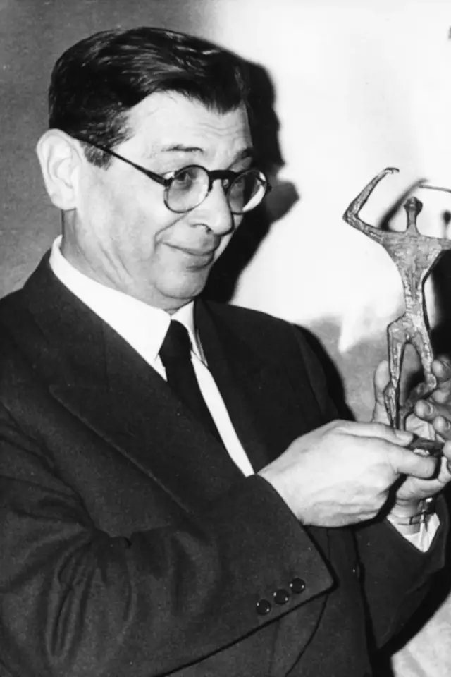 Zdjęcie  (Ladislao Vajda)