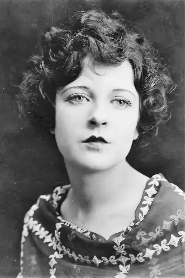 Zdjęcie May McAvoy