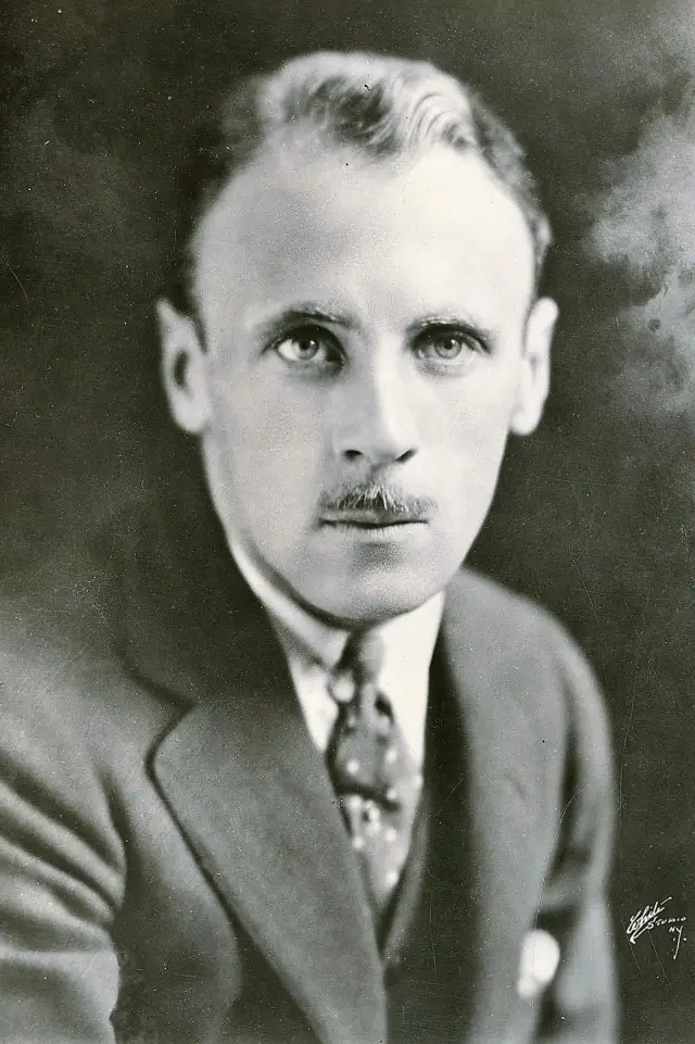 Zdjęcie Roland Young