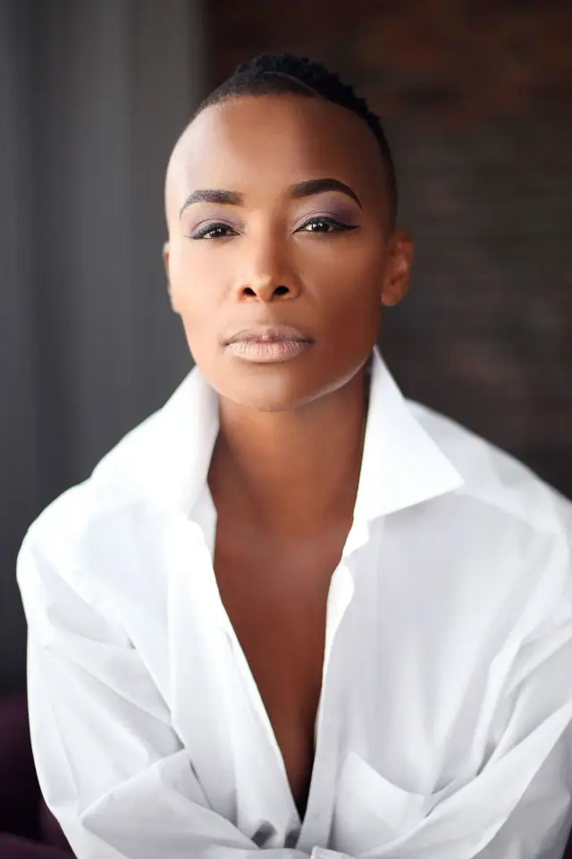 Zdjęcie Bonnie Mbuli