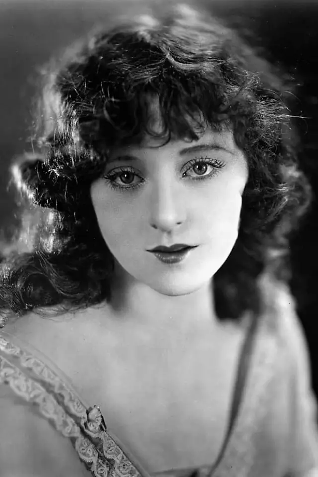 Zdjęcie  (Jobyna Ralston)