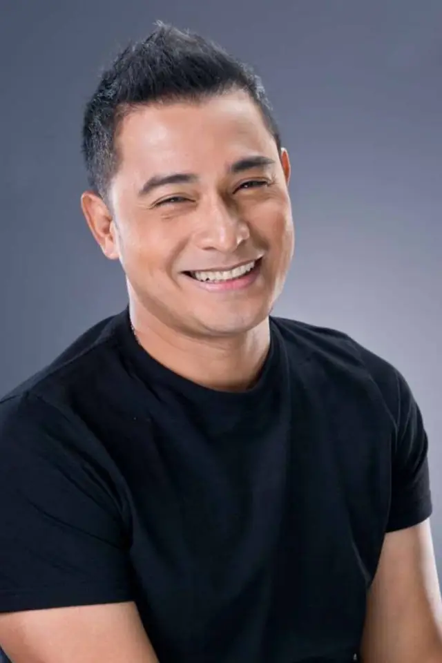 Zdjęcie  (Cesar Montano)