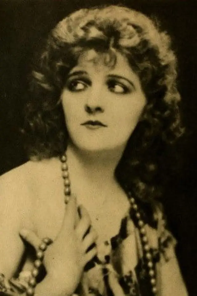 Zdjęcie  (Miss DuPont)