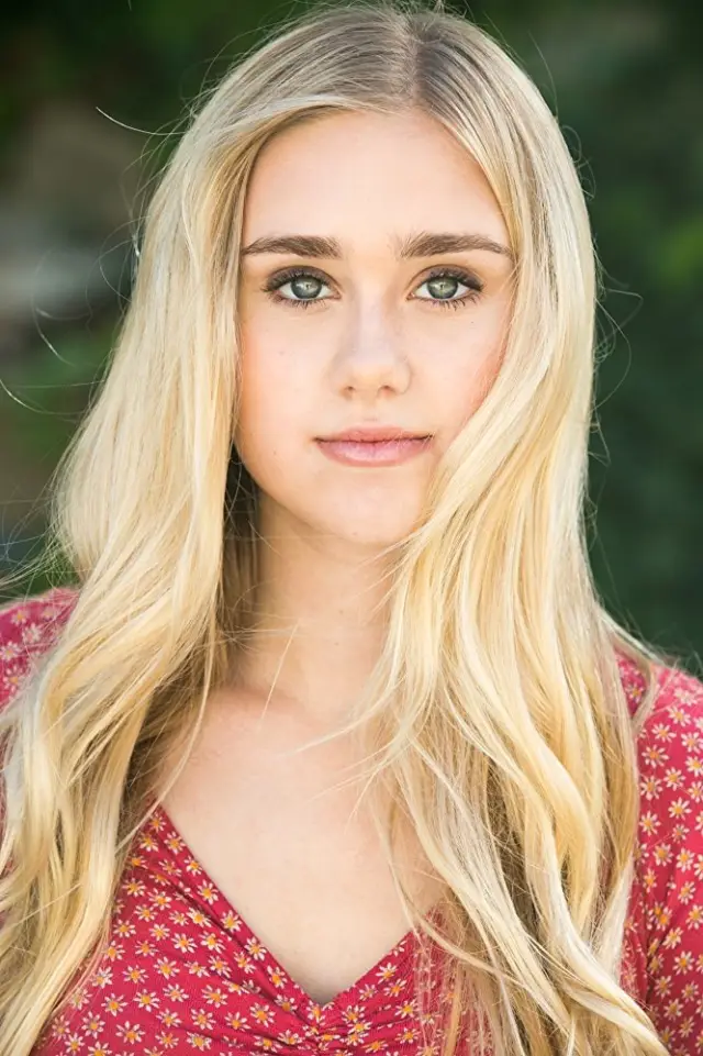 Zdjęcie  (Emily Skinner)