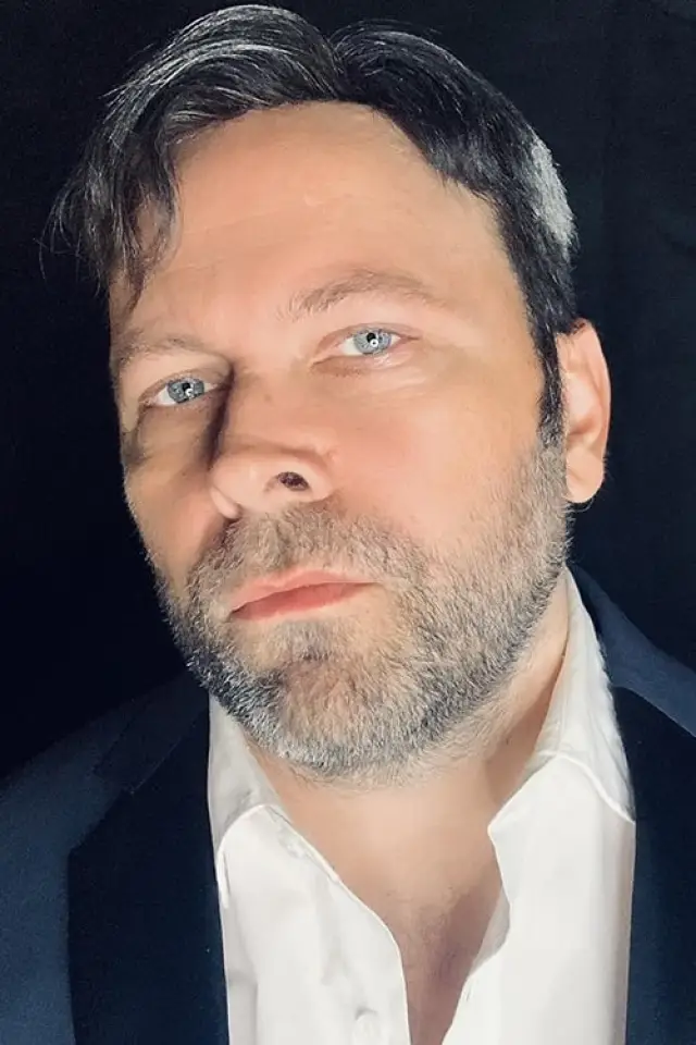 Zdjęcie  (Angus Benfield)
