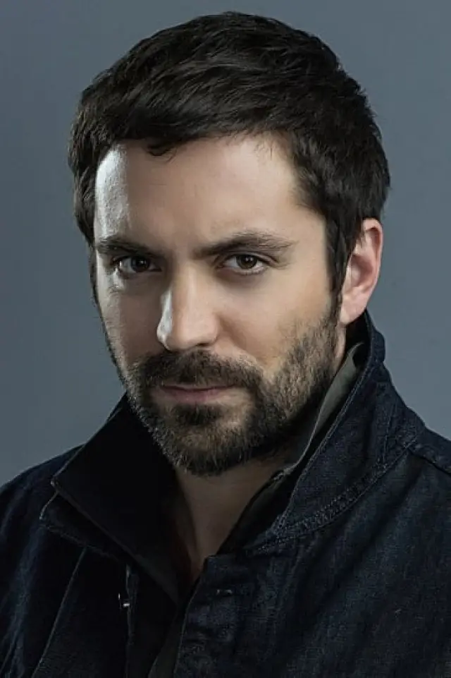 Zdjęcie Rhys Coiro