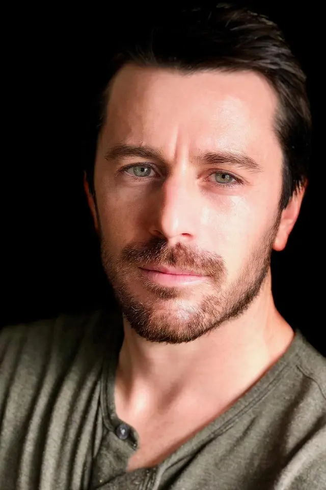 Zdjęcie  (Zachary Charles)