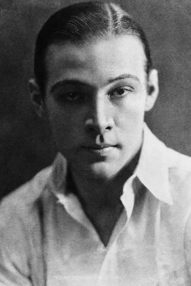 Zdjęcie  (Rudolph Valentino)