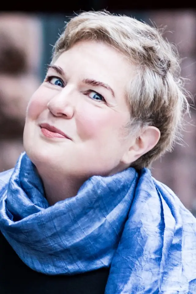 Zdjęcie  (Mary Jo Pehl)