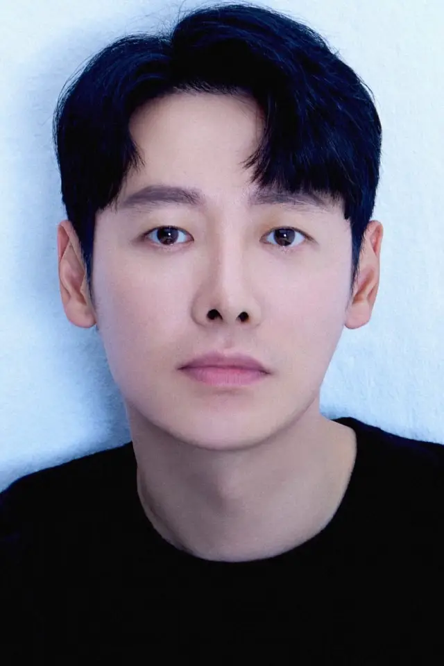 Zdjęcie Kim Dong-wook