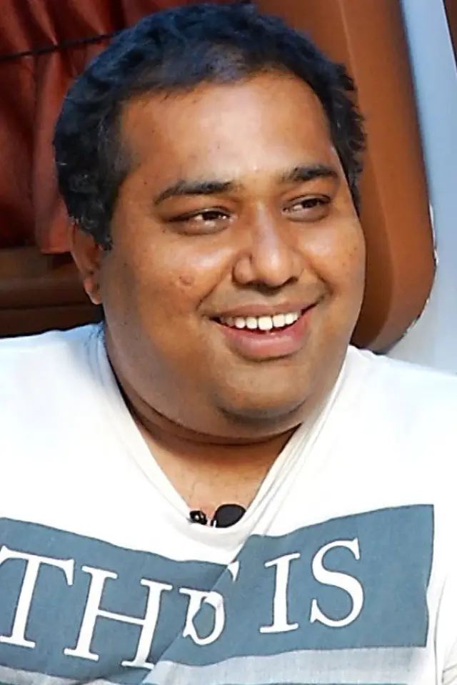 Zdjęcie  (C. V. Kumar)