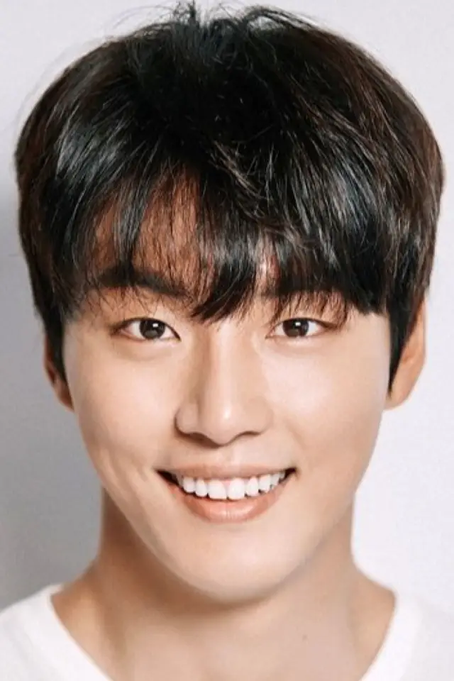 Zdjęcie  (Yoon Shi-yoon)