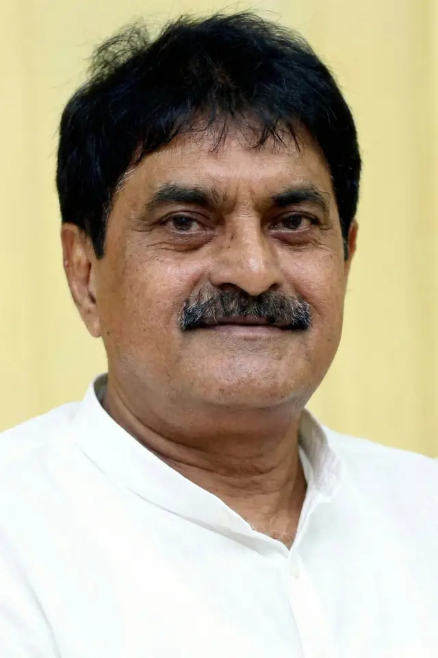 Zdjęcie  (Sravanthi Ravi Kishore)