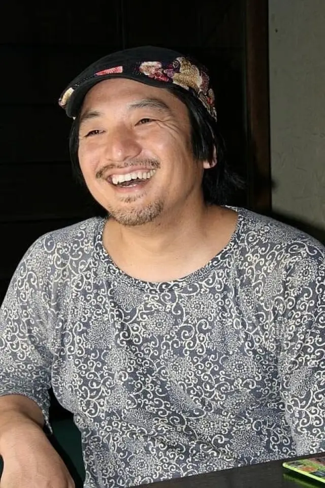 Zdjęcie  (Toyoharu Kitamura)